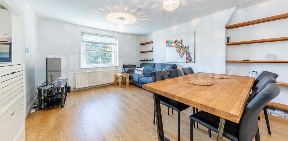 			LET!, 2 Bedroom, 1 bath, 1 reception Flat			 Oval Road, CAMDEN / REGENTS PARK